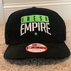 FRESH EMPIRE SnapBack